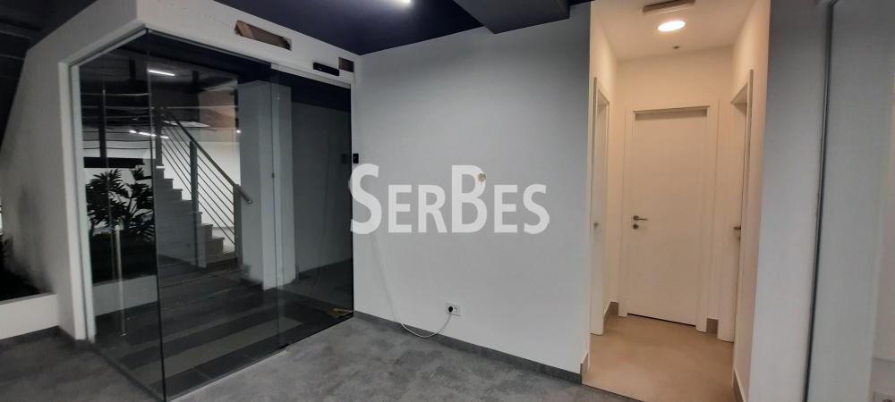 Lokal Prodaja Novi Sad  305 m2