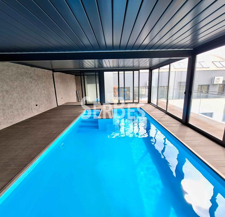Stan Prodaja Novi Sad  240 m2