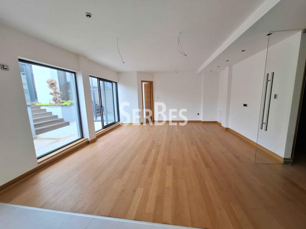 Stan Prodaja Novi Sad  240 m2