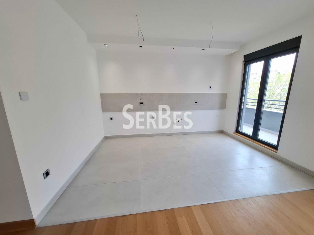 Stan Prodaja Novi Sad  240 m2