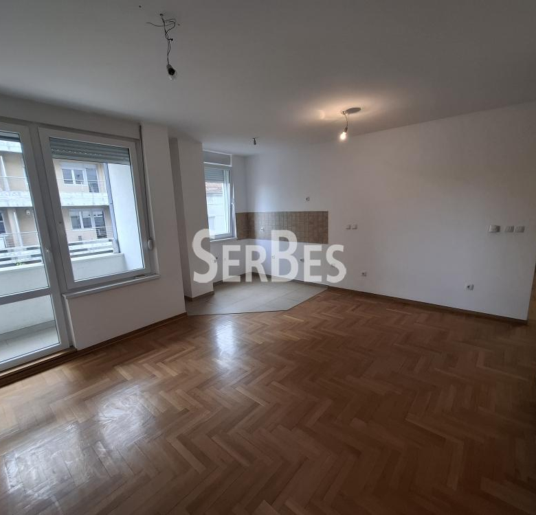 Stan Izdavanje Novi Sad  60 m2