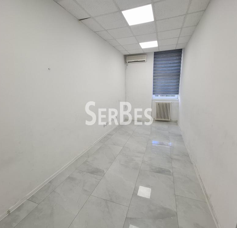Lokal Izdavanje Novi Sad  235 m2