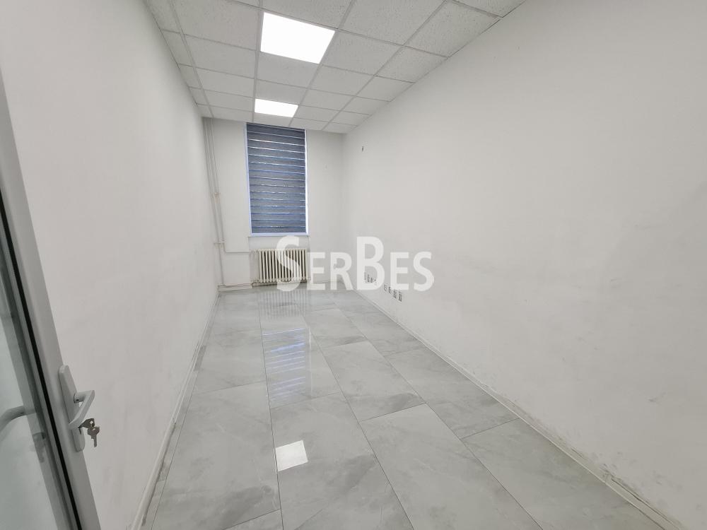 Lokal Izdavanje Novi Sad  235 m2