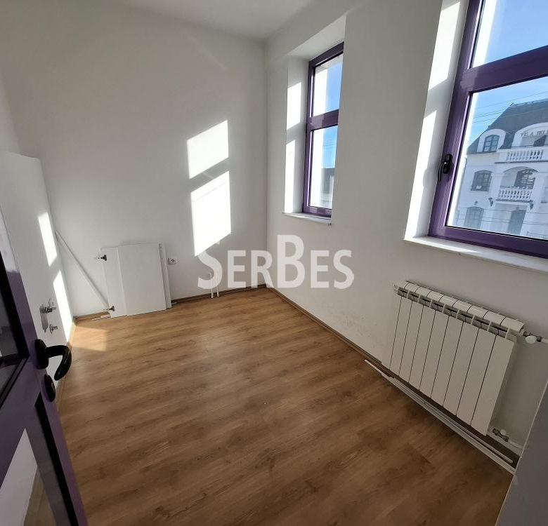 Lokal Izdavanje Novi Sad  200 m2
