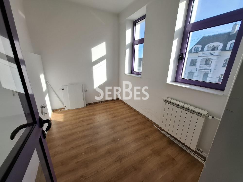 Lokal Izdavanje Novi Sad  200 m2