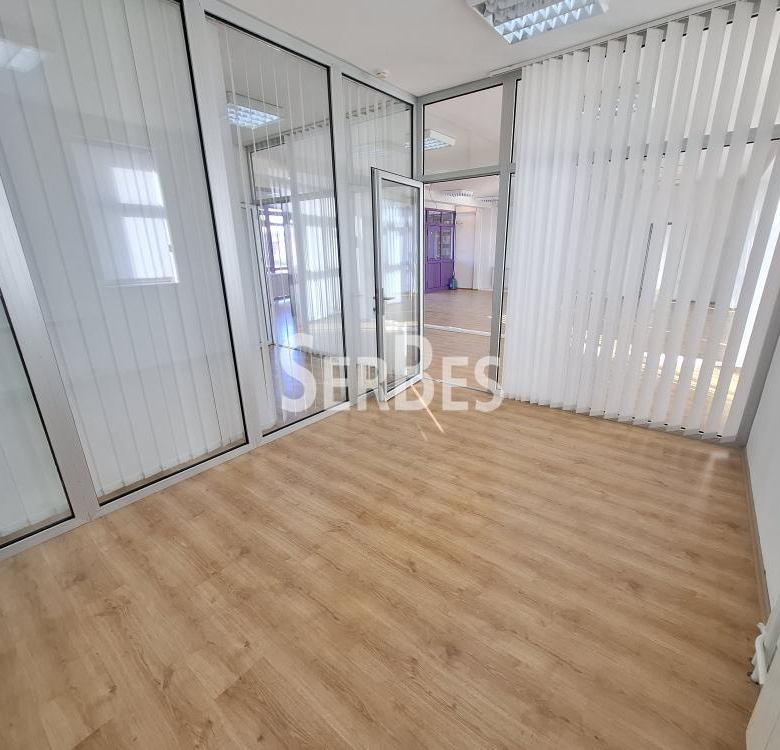Lokal Izdavanje Novi Sad  200 m2