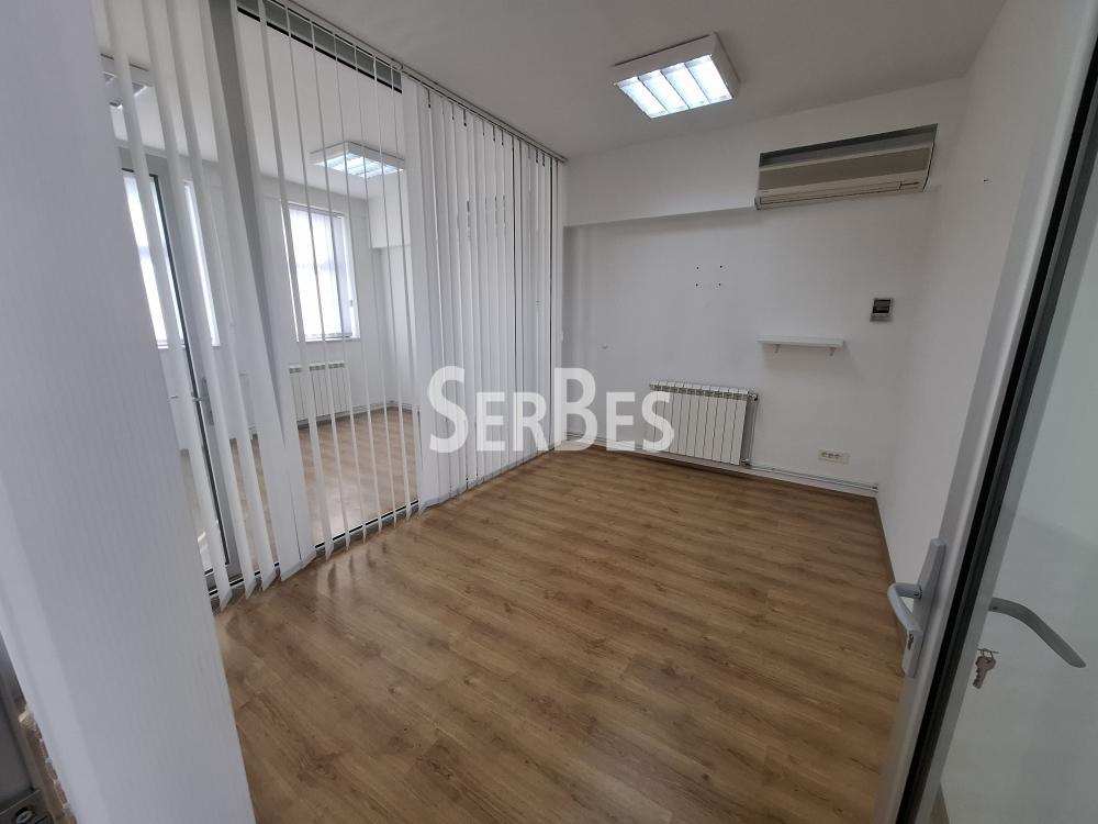 Lokal Izdavanje Novi Sad  200 m2