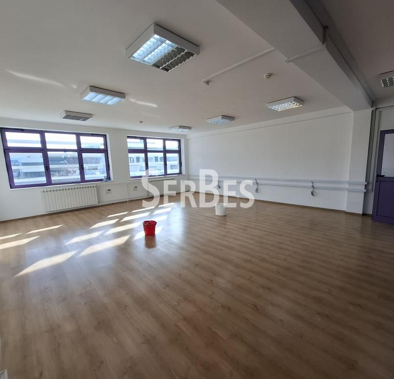 Lokal Izdavanje Novi Sad  500 m2