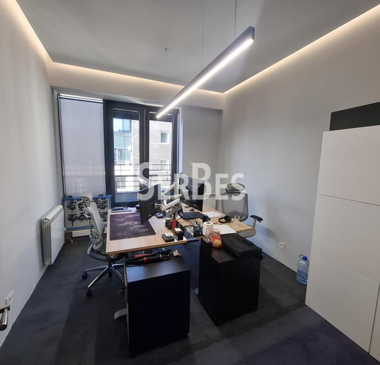 Lokal Izdavanje Novi Sad  153 m2