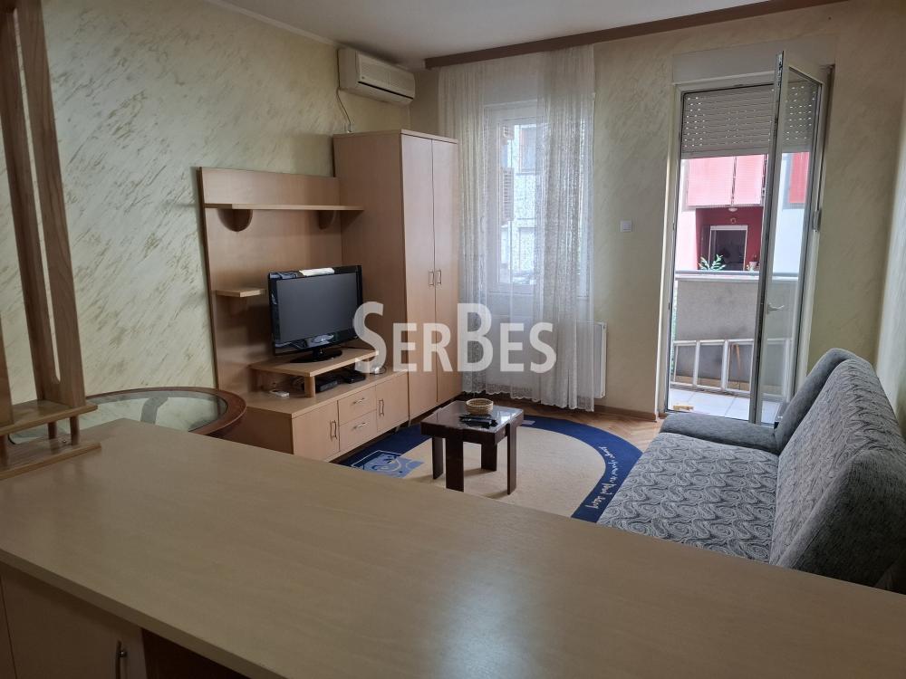 211001798_4_20260521113214 Odlična garsonjera 30m2 u centru sa terasom ID#1798