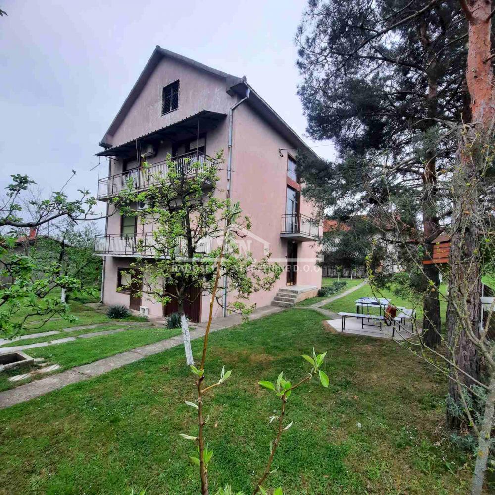 Kuća Prodaja Beograd Velika Moštanica 219 m2