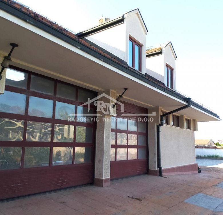 Lokal Izdavanje Beograd Batajnica 474.62 m2