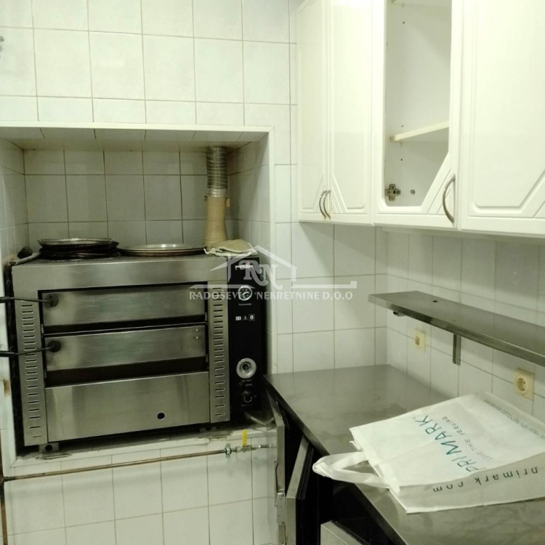 Lokal Izdavanje Beograd Batajnica 234 m2