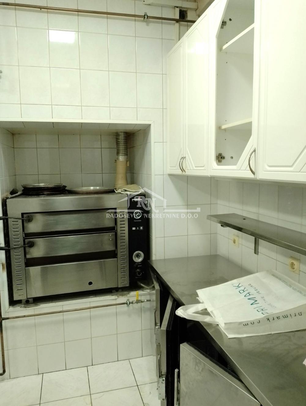 Lokal Izdavanje Beograd Batajnica 234 m2