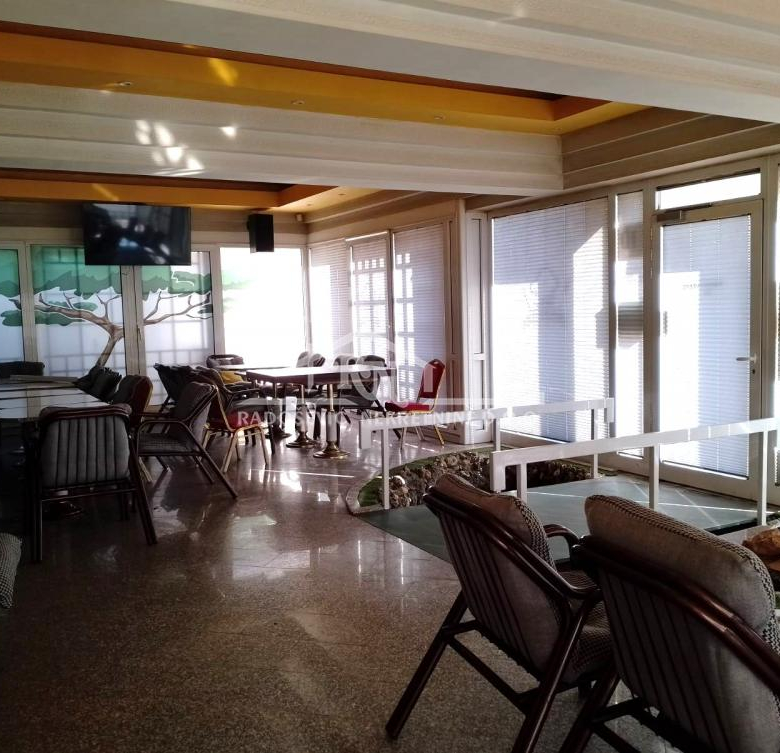 Lokal Izdavanje Beograd Batajnica 234 m2