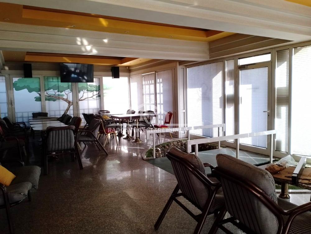 Lokal Izdavanje Beograd Batajnica 234 m2