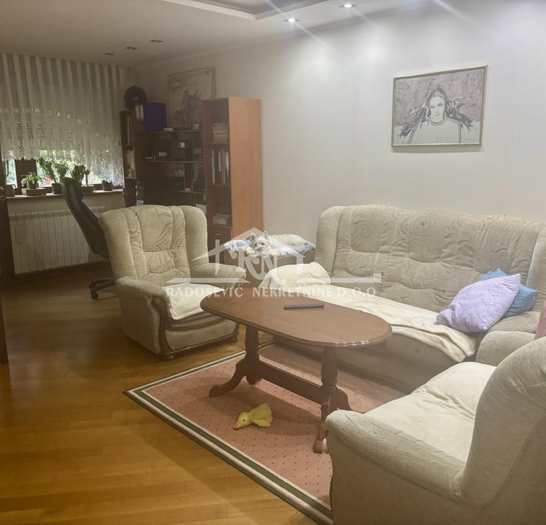 Stan Prodaja Beograd Petlovo Brdo 199 m2