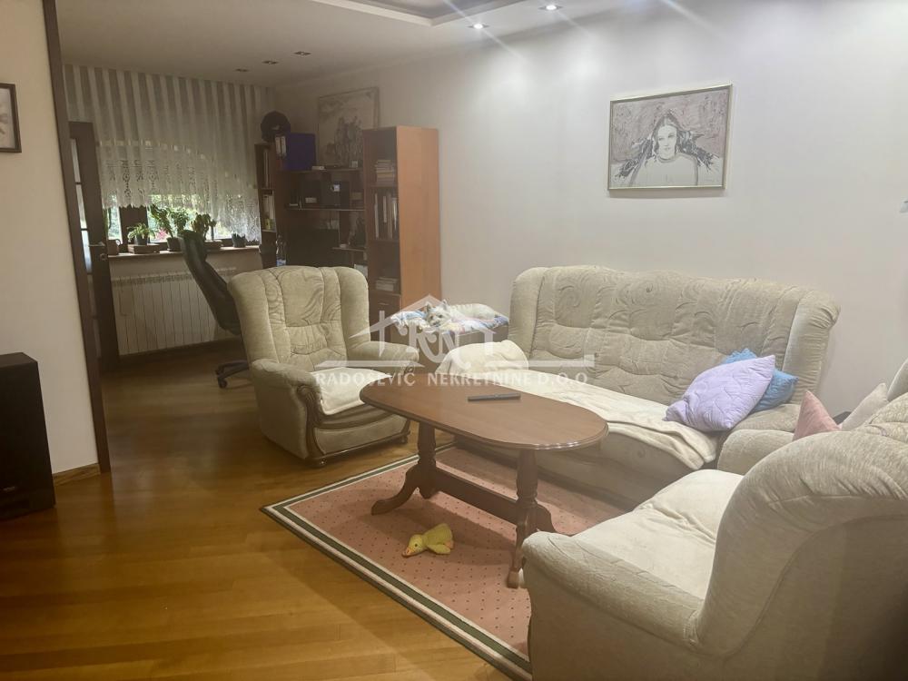 Stan Prodaja Beograd Petlovo Brdo 199 m2