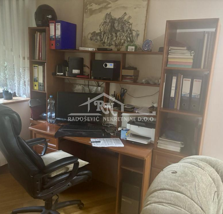 Stan Prodaja Beograd Petlovo Brdo 199 m2