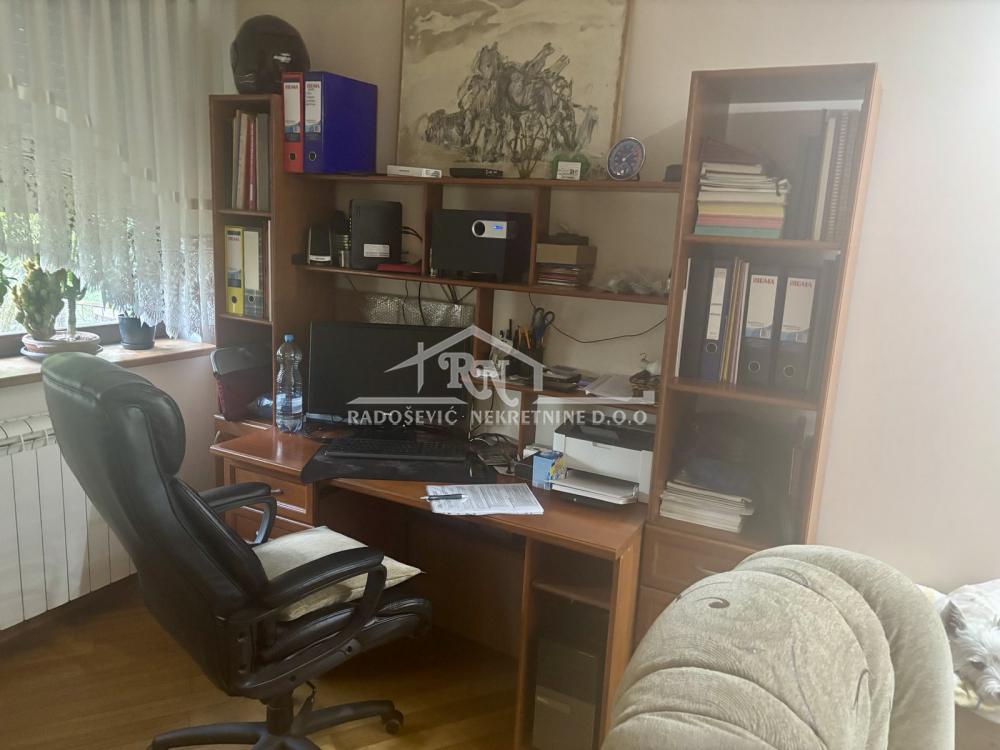 Stan Prodaja Beograd Petlovo Brdo 199 m2