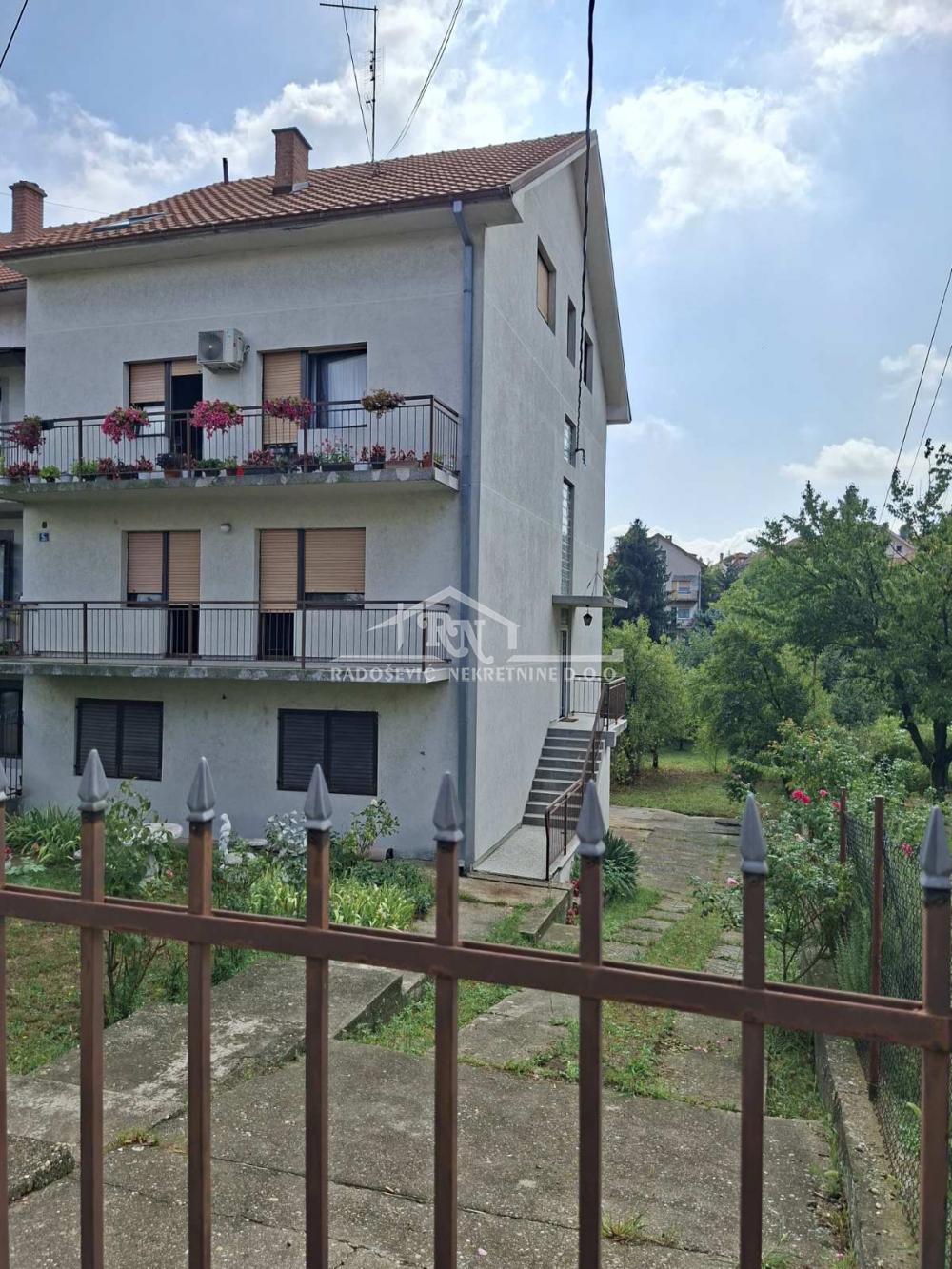Kuća Prodaja Beograd Kaluđerica 474 m2
