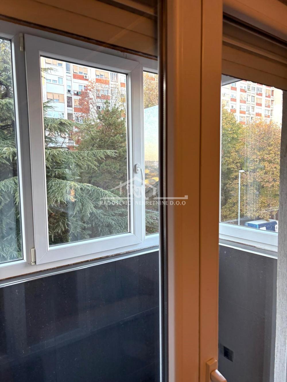 Stan Prodaja Beograd Skojevsko Naselje 95 m2