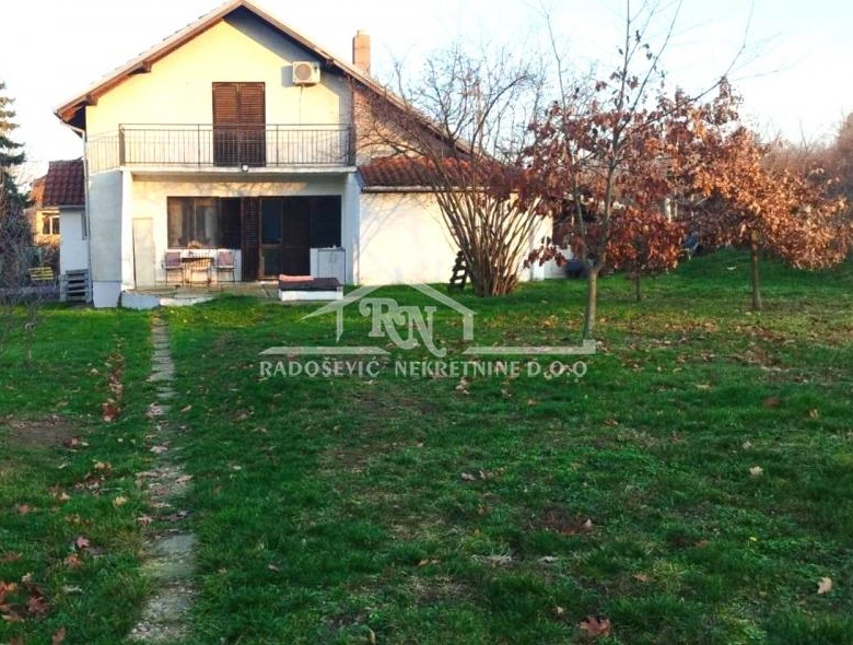 Kuća Prodaja Beograd Ripanj 208 m2