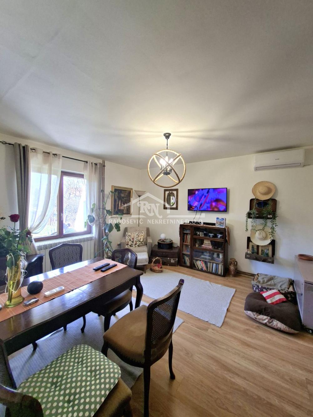 Kuća Prodaja Beograd Kuća Prodaja Beograd Ripanj 208 m2