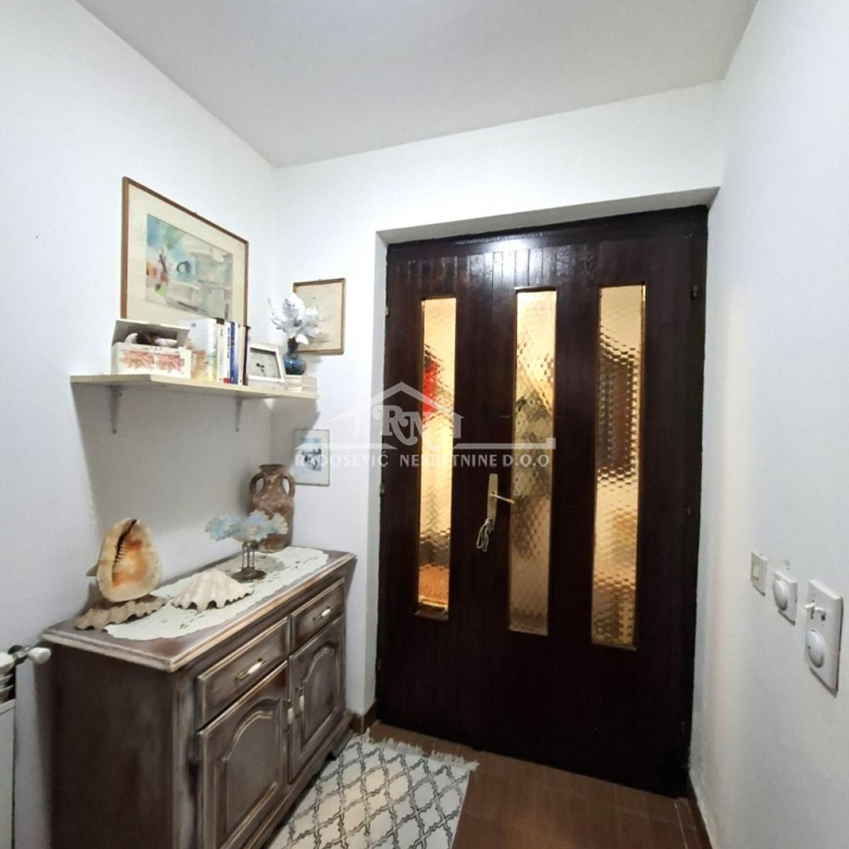 Kuća Prodaja Beograd Ripanj 208 m2