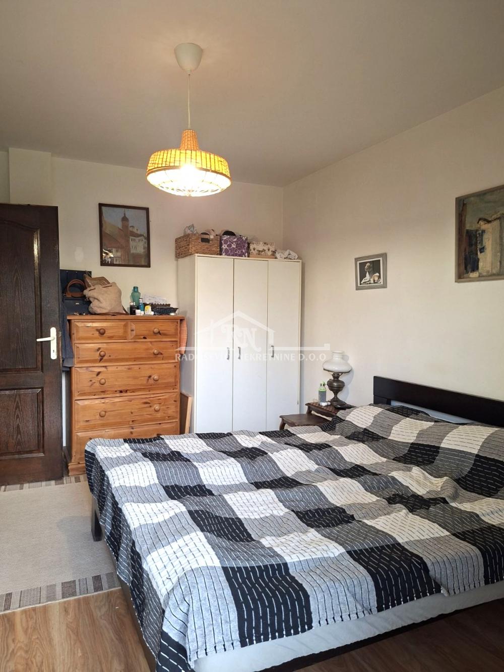 Kuća Prodaja Beograd Kuća Prodaja Beograd Ripanj 208 m2