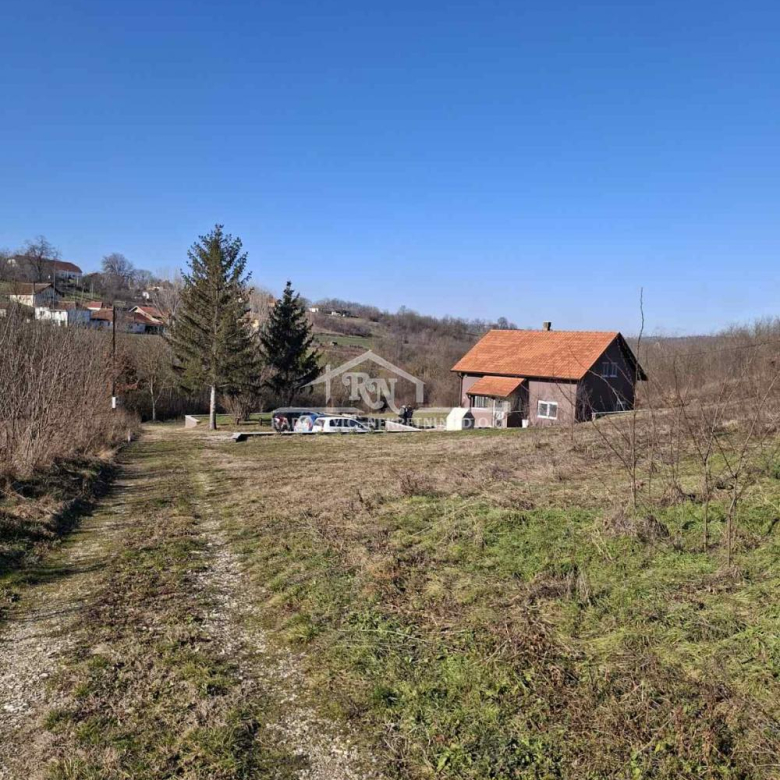 Kuća Prodaja Aranđelovac  180 m2