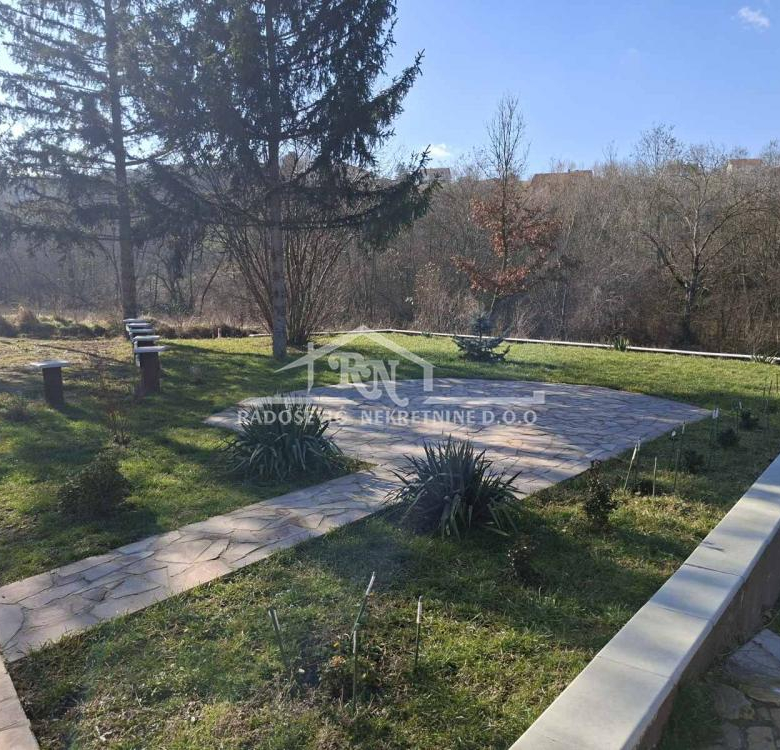Kuća Prodaja Aranđelovac  180 m2