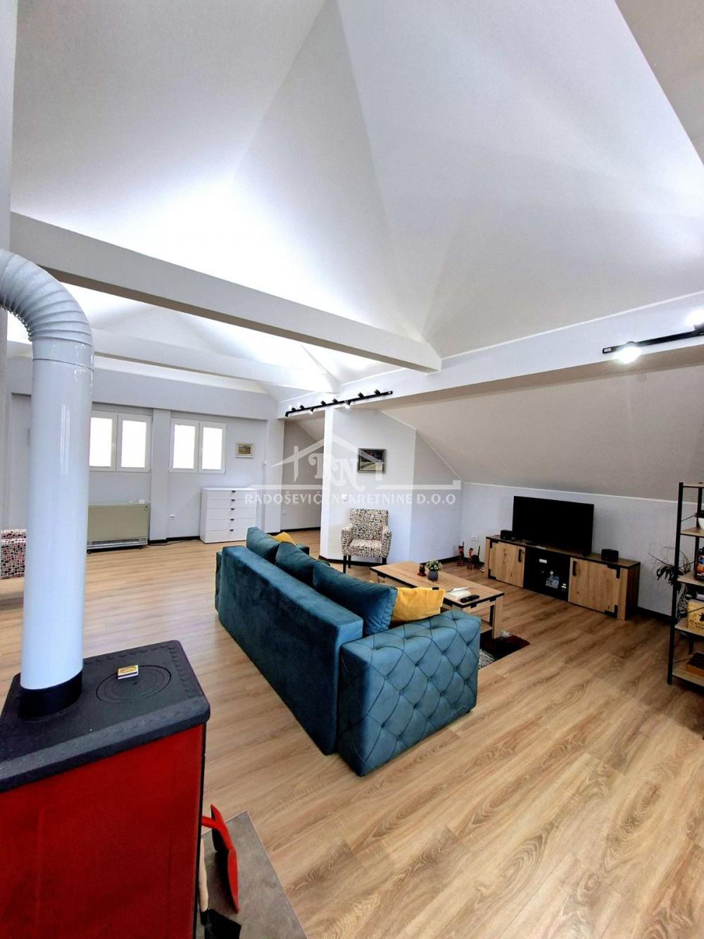 Kuća Prodaja Aranđelovac  180 m2