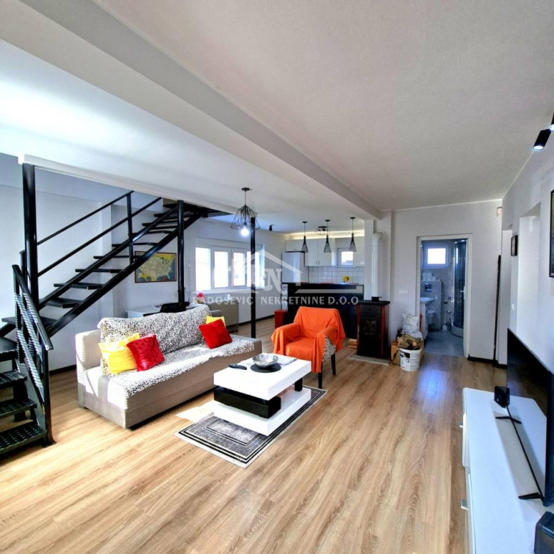 Kuća Prodaja Aranđelovac  180 m2