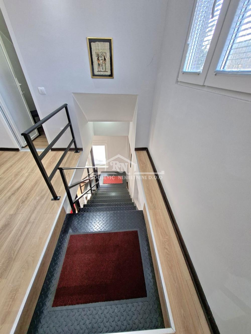 Kuća Prodaja Aranđelovac  180 m2