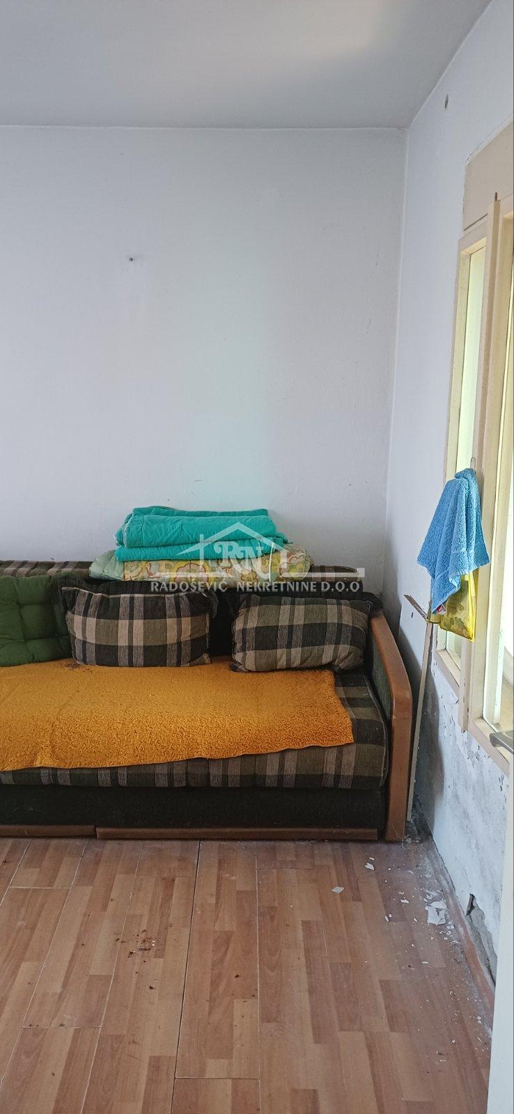 Kuća Prodaja Beograd Kuća Prodaja Beograd Resnik 65 m2