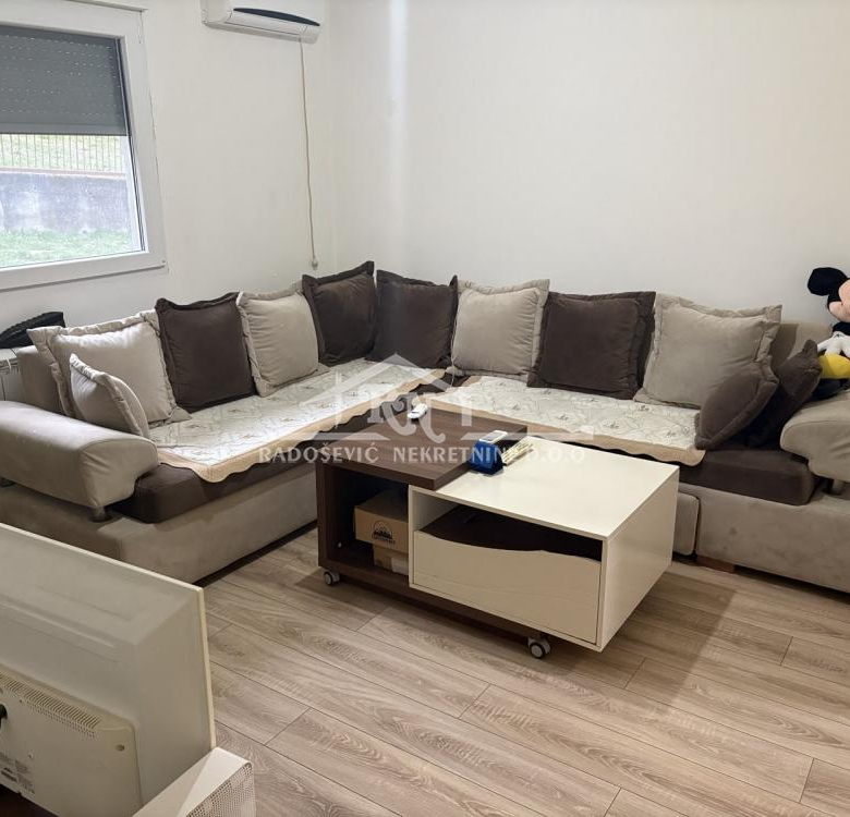 Kuća Prodaja Beograd Lipovica 215 m2