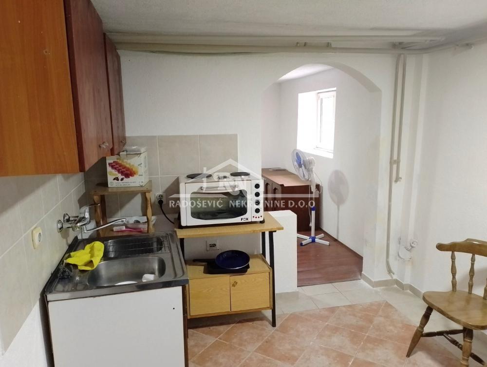 Stan Izdavanje Beograd Banovo Brdo 30 m2