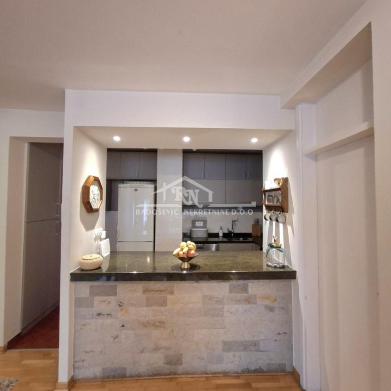 Stan Prodaja Beograd Banjica 77 m2