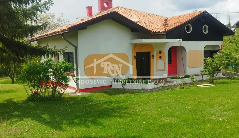 Barajevo, Ravni gaj, Milivoja Popovića-Miće, 144m2, 10 ari placa ID#1645.