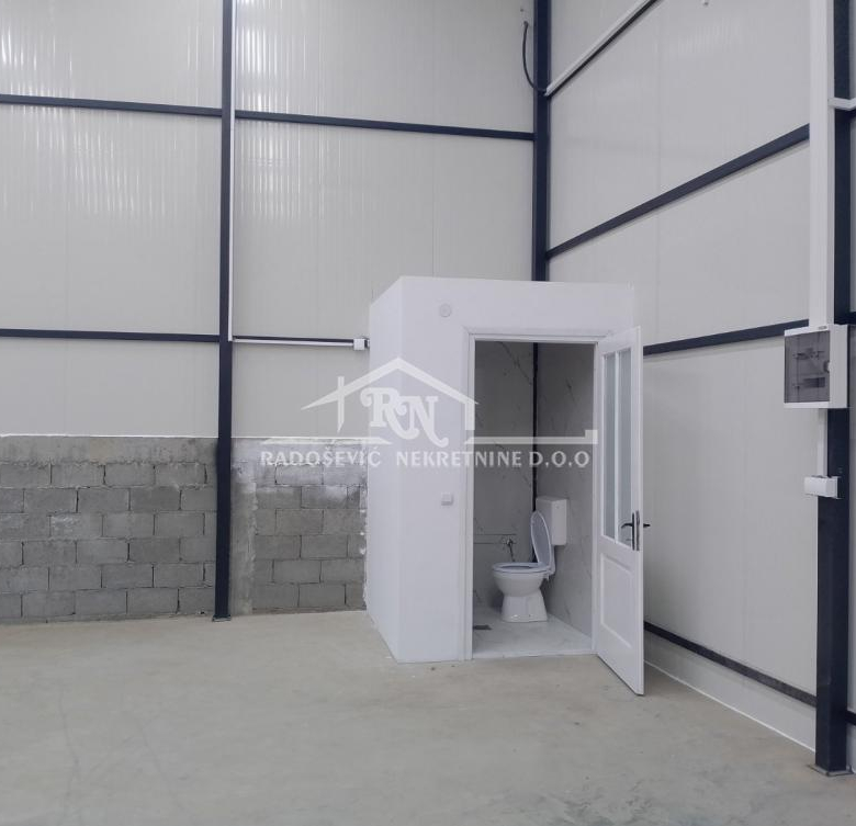 Lokal Izdavanje Beograd Resnik 192 m2
