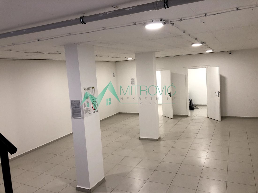 Lokal Prodaja Novi Sad  330 m2