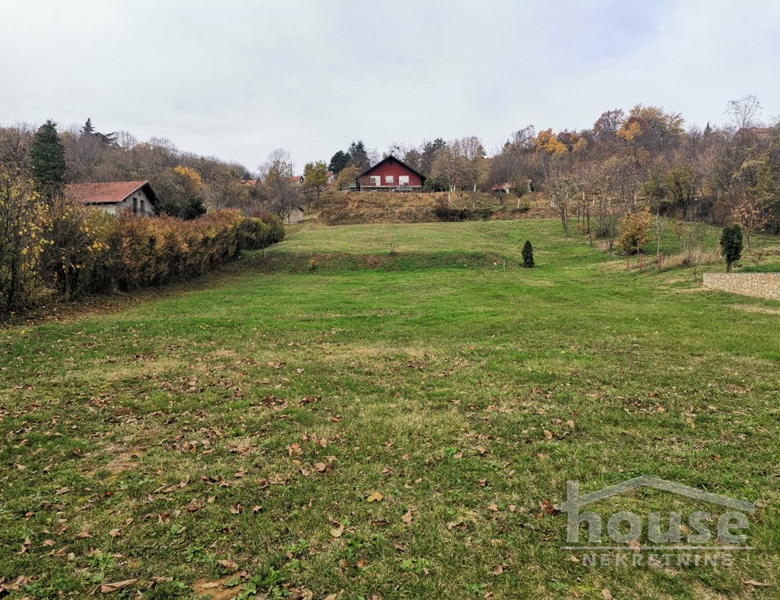 Plac – Novi Sad, Paragovo – ID 7080792.