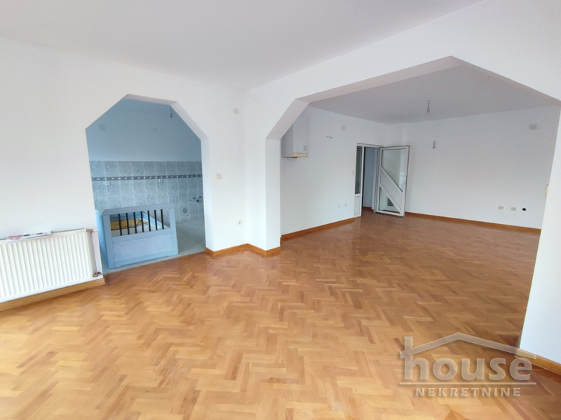 Kuća Prodaja Novi Sad  296 m2