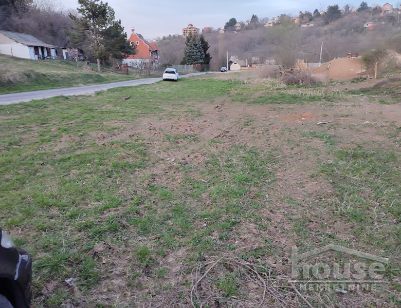 Plac – Novi Sad, Artiljevo – ID 7080978.