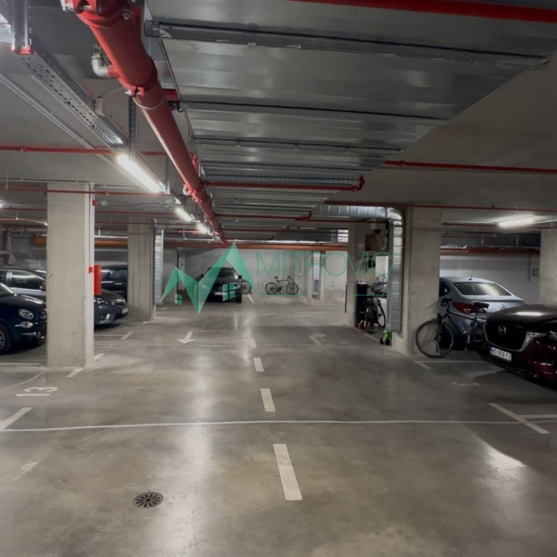 Garaža,NOVI SAD,DETELINARA STARA,kv: 17.00, € 24000, ID: 9000033.