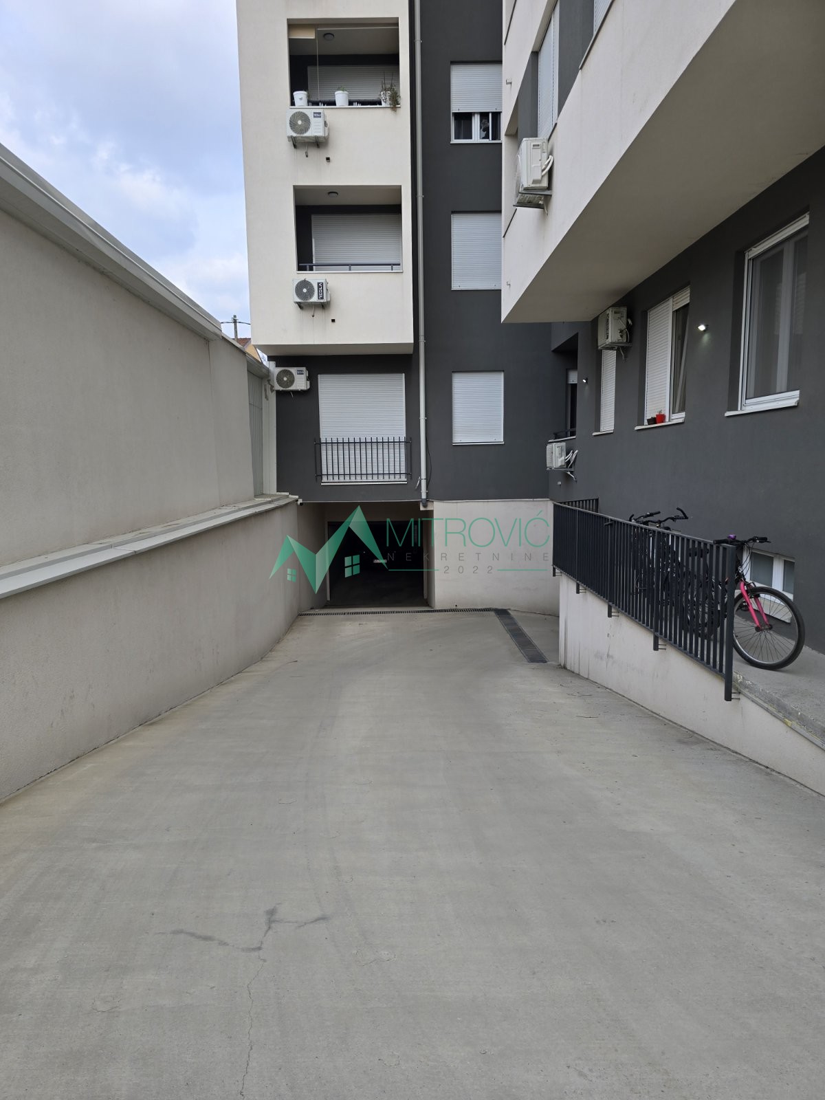 Garaža Prodaja Novi Sad Garaža Prodaja Novi Sad 14 m2