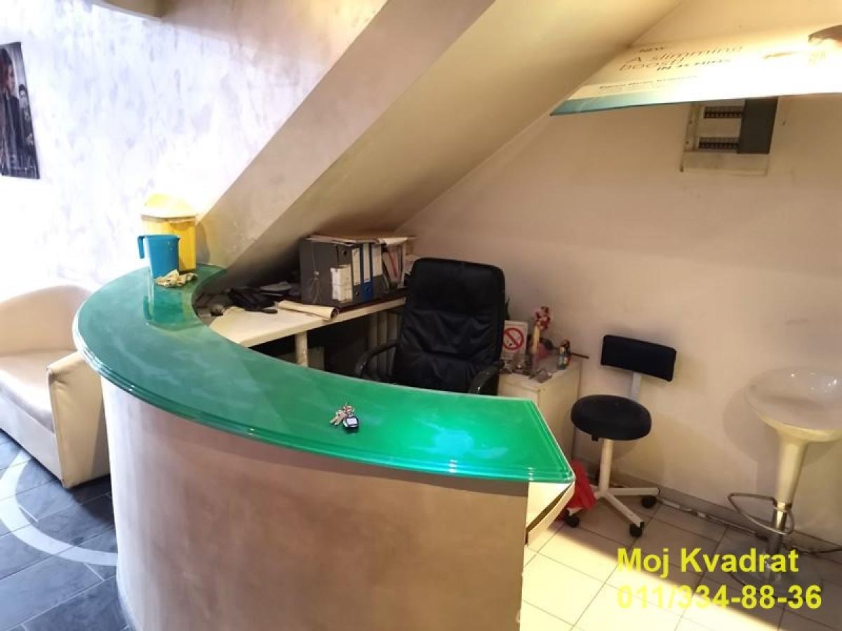 Lokal Izdavanje Beograd Lekino Brdo 230 m2