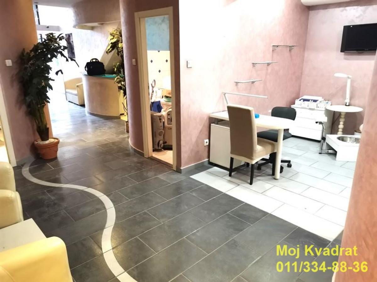 Lokal Izdavanje Beograd Lekino Brdo 230 m2