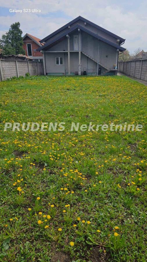 Kuća Prodaja Beograd  218 m2